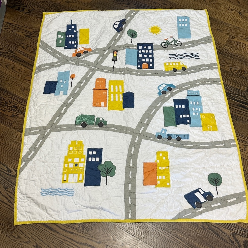 Crate & Barrel Kids City Crib Quilt & Fitted Sheet